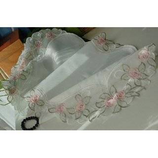  Gorgeous embroidery Pink Roses buds table runner