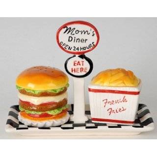  Hot Dog & French Fries Salt & Pepper Shakers with Palm 