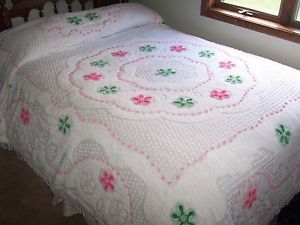 Vintage Chenille Bedspread Gorgeous Pops w Pink Green Flowers Excellent