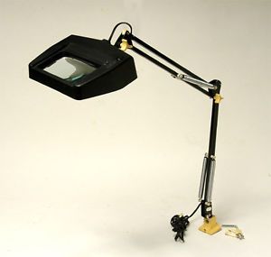 SE 3.5x Table Magnifier Lamp with Fluorescent Light - MC353B