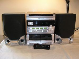 Philips Magnavox FW320C Compact Stereo System w Speakers 3 CD Radio Tape Remote