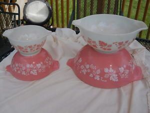 Vintage Pyrex Gooseberry Cinderella Bowls Set of 4 Pink White Nesting Bowls