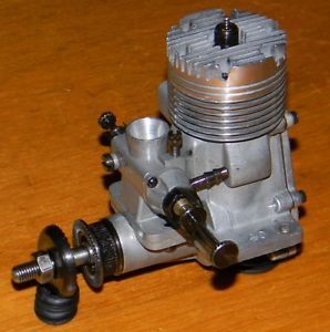 1982 Fox 40 RC Model Airplane Engine Twin Needle MKX Carb Motor 40 Coffin Back
