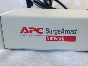 APC SurgeArrest Network NET9RM Surge Protection 9 Outlet 1U Rack Mount 15 ft P