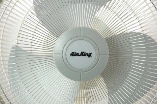 Air King 9106 Electric Table Fan Air Circulation Cooling New