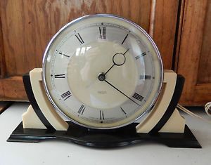 Smiths Electric Black White Bakelite Art Deco Mantel Clock Beautiful Shape