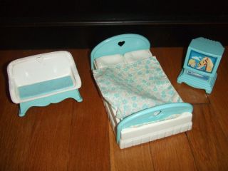 Vintage 1993 Fisher Price Loving Family Dollhouse Furniture Parents Bed ...