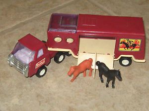 1980 Buddy L Mack Truck Semi and Side Load Horse Hauler Trailer with Horses