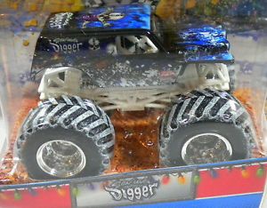 Son UVA Digger Snow Tires Holiday Edition 2012 Hot Wheels Monster Jam Truck