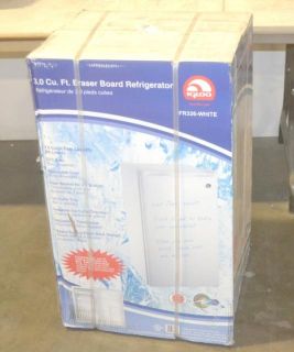 Igloo FR326 White 3 0 Cubic Foot Eraser Board Refrigerator