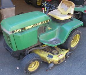 John Deere 316 Lawn Tractor