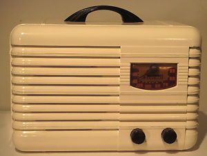 Antique Sentinel Vintage Bakelite Tube Radio Restored and Working