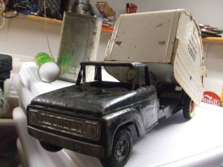 Structo Sanitation Dept Ford Garbage Trash Truck 1960s Toy Tin Truck