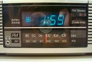 GE Vintage 2 Alarm Clock Am FM Stereo Radio Model 7 4945A Retro