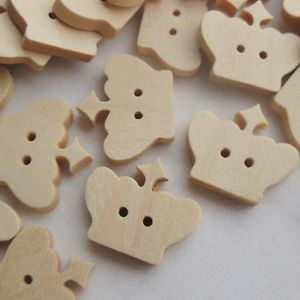 20x Wood Buttons Cute Cartoon Crown Baby Clothes Applique DIY Craft Sewing D011