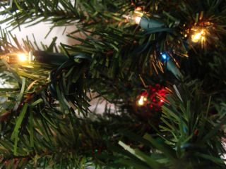 7' Pre Lit Canadian Pine Artificial Christmas Tree Multi Lights