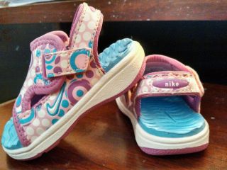 New Nike Infant Sandals Girls Size 2c Pink Blue White Velcro Closures New