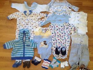 Lot of 22 Items Infant Baby Boy Newborn Clothes Sleepers Onesies Socks 0 9 Month