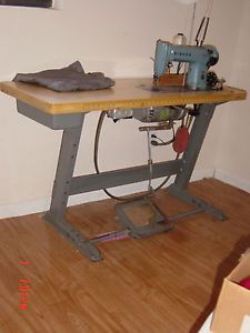 Singer 188U Commercial Grade Sewing Machine with Work Table and Lamp