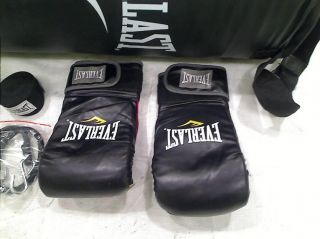 Everlast 70 Pound MMA Heavy Bag Kit $109 99