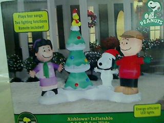 Peanuts Charlie Brown Snoopy Lucy Woodstock Christmas Tree Scene