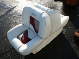 One 2000 Rinker 180 BR Seat Captains Chair 111