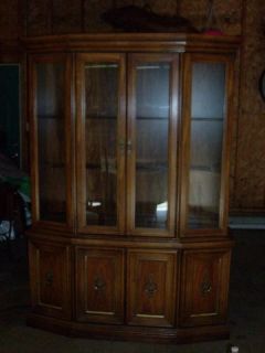 Broyhill Lighted Wood Dining Room China Display Cabinet Glass Doors Angled Sides