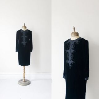 Vtg 1960s Black Velvet Brocade Applique Mini Shift Dress Holiday Party Sz s M