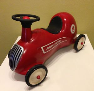 Radio Flyer 8 Little Red Roadster Ride on Car Kids Toy