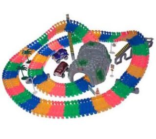 Flexi Track 215 Piece Play Set 2 Toy Cars Accessories