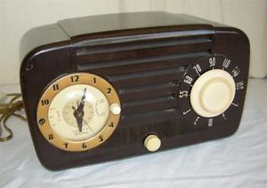 Great Vintage Jewel Telechron Clock Radio Model 910 Art Deco Brown Case