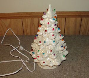 Vintage Ceramic White Opalescent Iridescent Lighthed Light Bulbs Christmas Tree