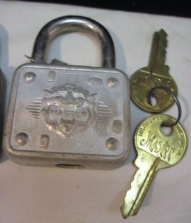 Vintage Master Lock Padlocks Lot 44 66 77 Keys Lion Head Pad Locks
