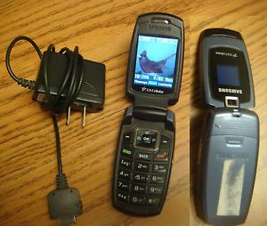 US Cellular Motorola Flip Cell Phones