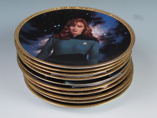 Lot 10 Star Trek Collector Plates Next Generation Voyagers USS Enterprise