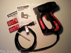 New Snap on 4 in 1 Heavy Duty Electric Stapler Brad Nailer 200pc Nails Staples
