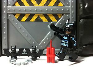 Lego Batman Electro Suit Minifigure Accessories Batcave 6860 Robin DC Game Movie