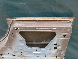 Mercedes w 123 Wagon Chassis Right Passenger Rear Door A Clean Solid Door