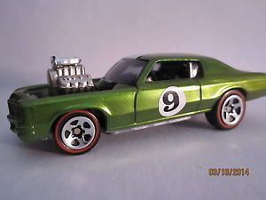 Hot Wheels Johnny Lightning Custom Pontiac '71 Grand Prix